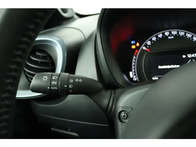 Toyota Aygo X 1.0 VVT-i CVT Undercover 2023 Benzine 30