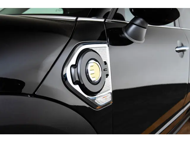 MINI Countryman Cooper SE ALL4 2022 Hybride Benzine 13