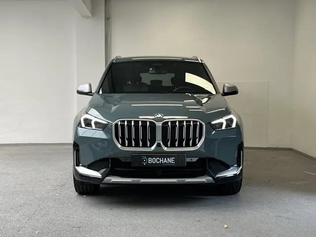 BMW X1 xDrive30e X-Line 2023 Hybride Benzine 10