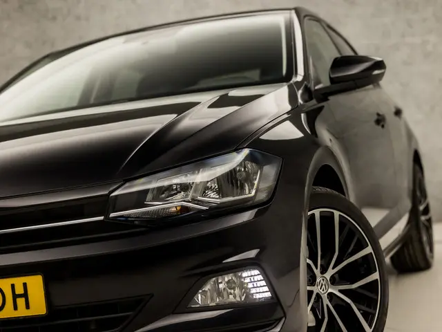Volkswagen Polo 1.0 TSI Sportline 2021 Benzine 30