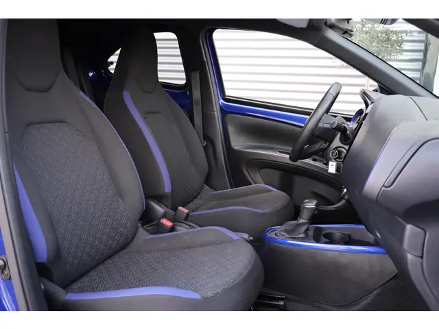 Toyota Aygo X 1.0 VVT-i S-CVT first 2022 Benzine 9
