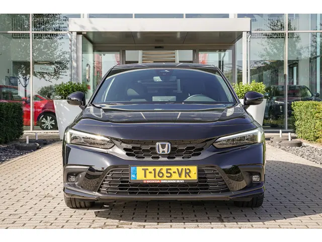 Honda Civic 2.0i e:HEV SPORT 2023 Hybride Benzine 51