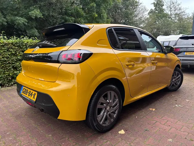 Peugeot 208 1.2 PureTech Active Pack 2021 Benzine 3