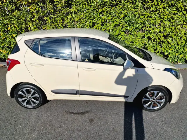 Hyundai i10 1.2i pas 68.000 Automaat 2015 Benzine 25