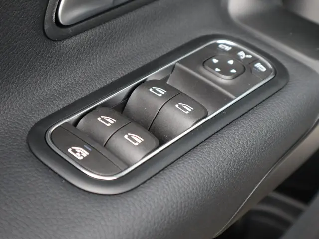 Mercedes-Benz A-Klasse 180 Star Edition 2025 Benzine 13