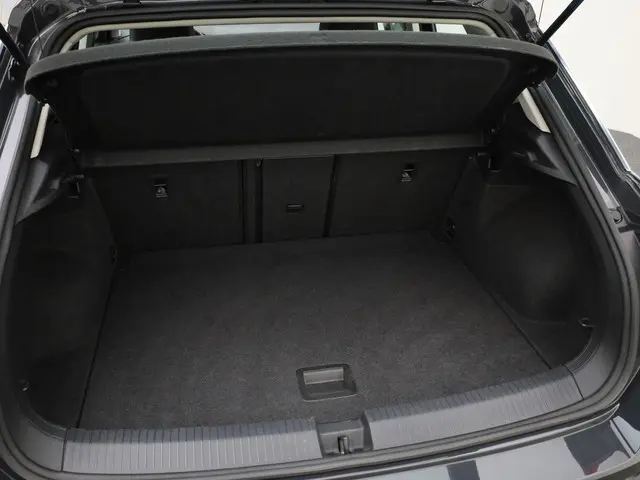 Volkswagen T-Roc 1.0TSI/110PK Style 2018 Benzine 17