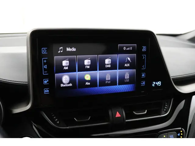 Toyota C-HR 1.8 Hybrid Dynamic 2018 Hybride Benzine 42