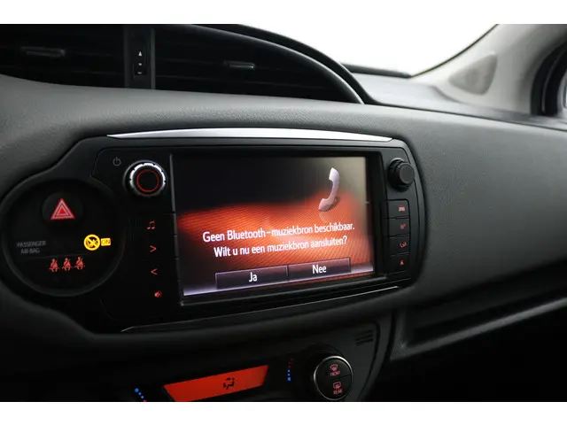 Toyota Yaris 1.3 VVT-i Dynamic 2017 Benzine 39