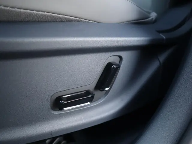 Lynk & Co 02 More 66 kWh 2026 Elektrisch 16