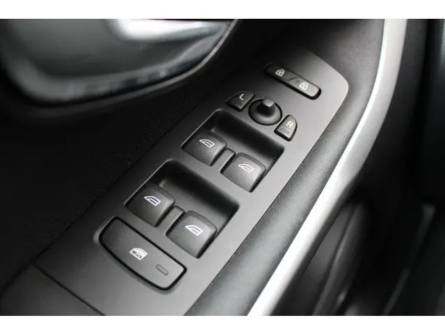 Volvo V40 2.0 T2 Momentum 2018 Benzine 17