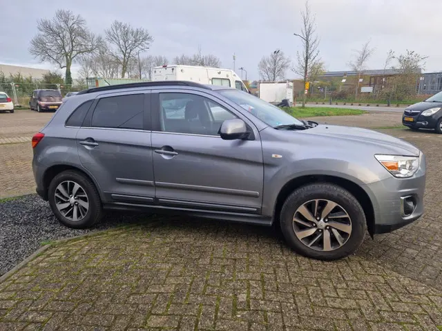 Mitsubishi ASX 3