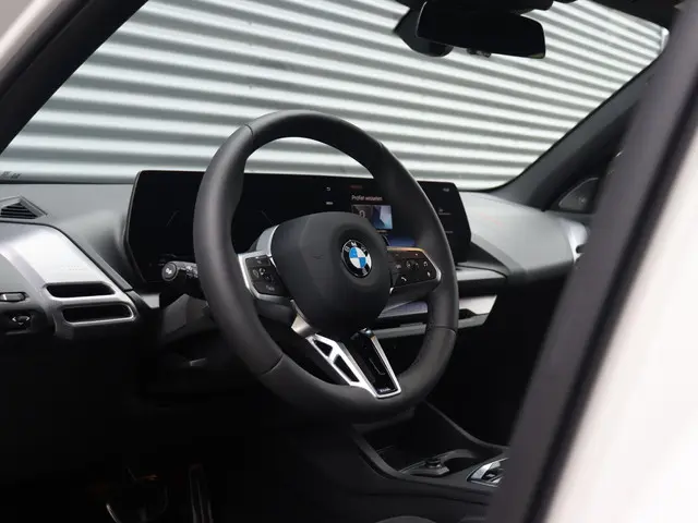 BMW 1 Serie 5-deurs 120 2025 Benzine 14