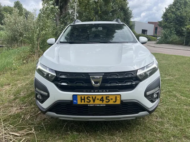 Dacia Sandero Stepway 1.0 TCe 90 Comfort 2022 Benzine 4