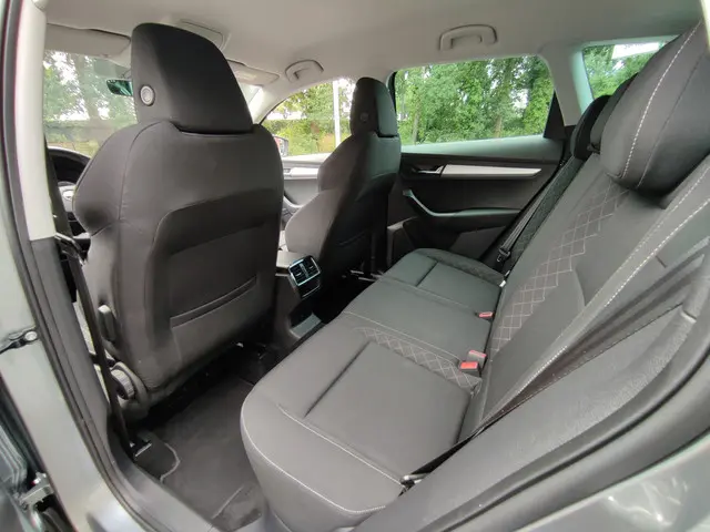 Škoda Karoq 1.0 TSI Business Edition 2021 Benzine 25