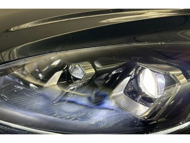 Ford Kuga 2.5 PHEV Titanium 2022 Hybride Benzine 5