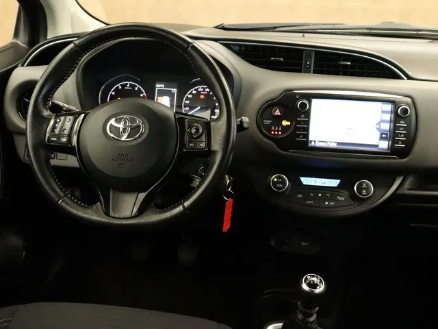 Toyota Yaris 1.5 VVT-i Aspiration 2017 Benzine 4