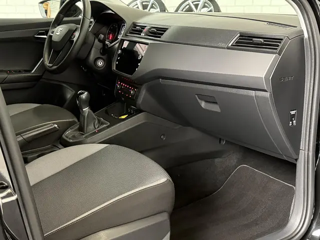 SEAT Ibiza 1.0 TSI Style Business Intense 2019 Benzine 6