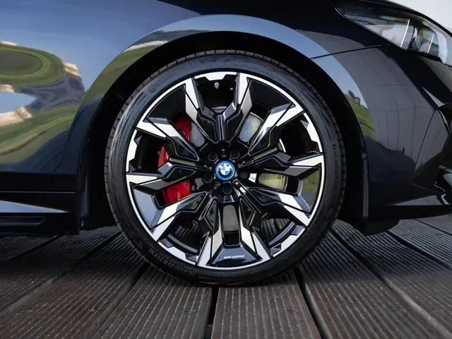 BMW i5 Sedan eDrive40 2023 Elektrisch 6