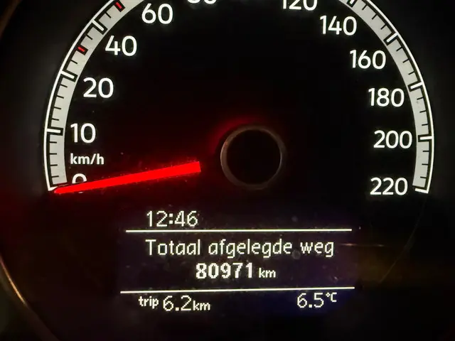 Volkswagen up! 1.0 BMT high up! Airco 2017 Benzine 18