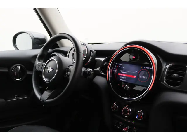 MINI Cooper Mini 1.5 Essential Automaat 2021 Benzine 25
