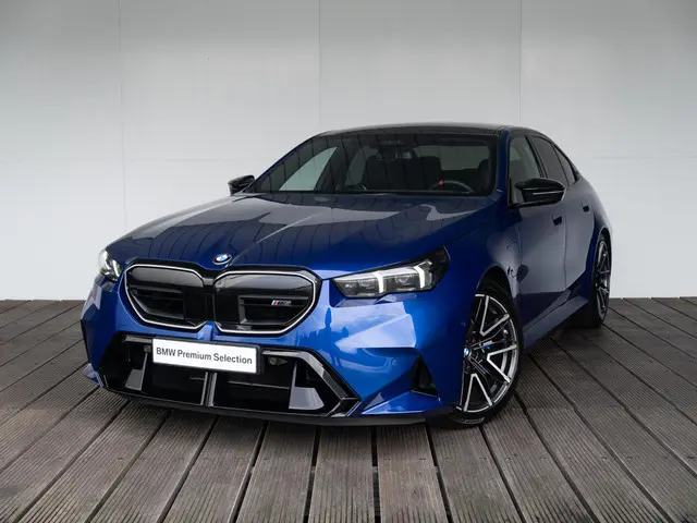 BMW M5 Sedan 2024 Hybride Benzine 59