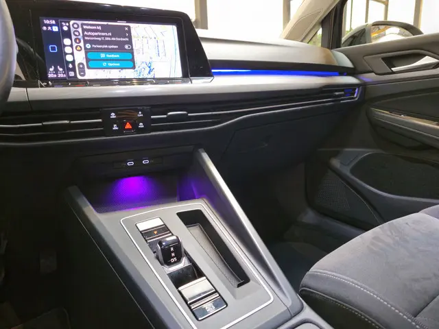 Volkswagen Golf 1.4 eHybrid Style 2020 Hybride Benzine 25