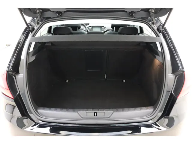 Peugeot 308 1.2 PureTech Allure 2018 Benzine 13