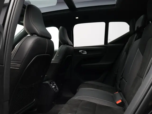 Volvo XC40 Recharge P8 AWD R-Design 2020 Elektrisch 8