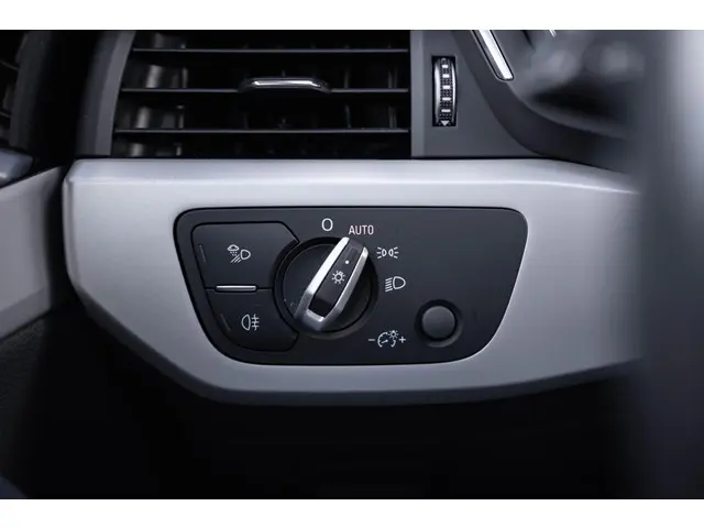 Audi A4 Avant 35 TFSI Business Edition 2021 Benzine 37