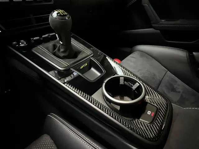 Porsche 911 4.0 GT3 2023 Benzine 25
