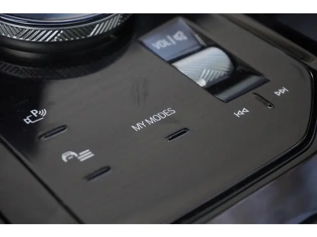 BMW 5 Serie Touring 550e xDrive 2025 Hybride Benzine 23