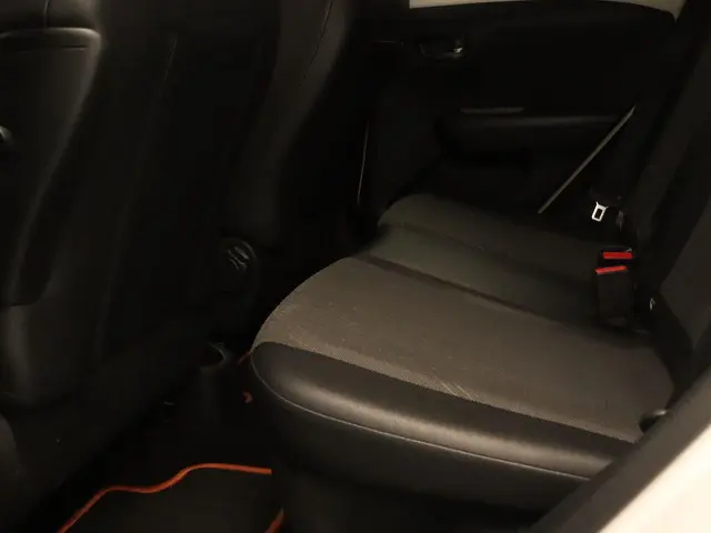 Toyota Aygo 1.0 VVT-i X- Cite Cabriodak 2019 Benzine 37