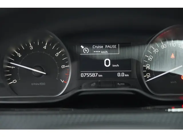 Peugeot 208 PureTech 110 Tech Edition 2018 Benzine 53