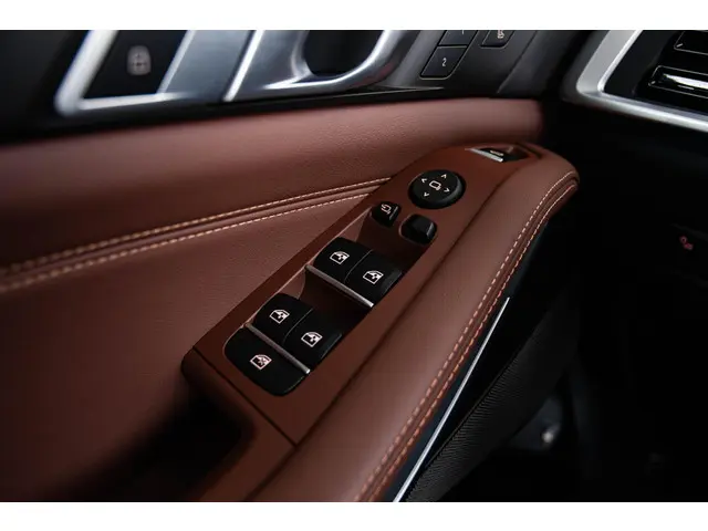 BMW X5 xDrive50e 2024 Hybride Benzine 45