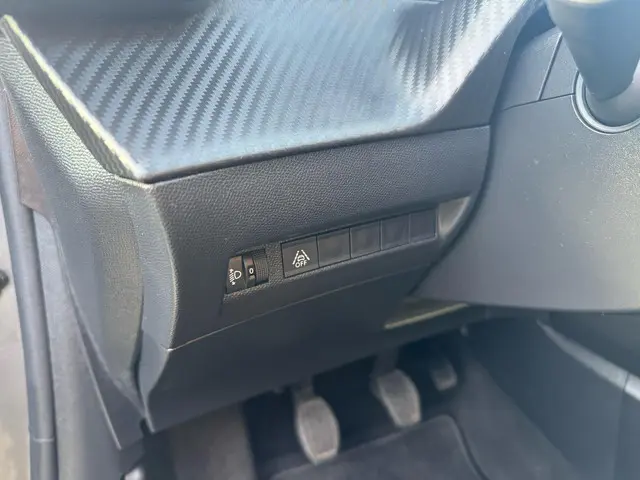 Peugeot 208 1.2 PureTech Active AIRCO 2022 Benzine 10