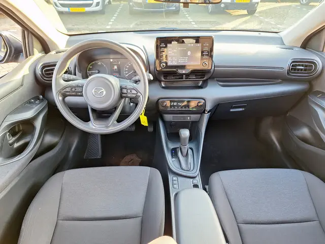 Mazda 2 Hybrid 1.5 CLIMA 2023 Hybride Benzine 16