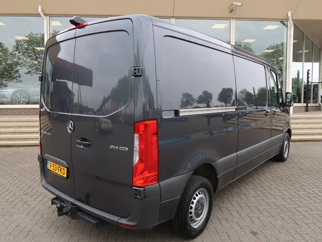 Mercedes-Benz Sprinter 2