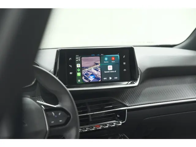 Peugeot 2008 PureTech 130 Active 2023 Benzine 50