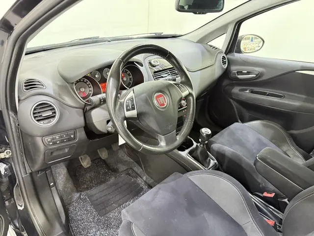 Fiat Punto 0.9 TwinAir Turbo 100 Lounge 2015 Benzine 8