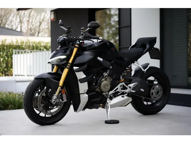 Ducati Streetfighter V4 S 2022 Benzine 19