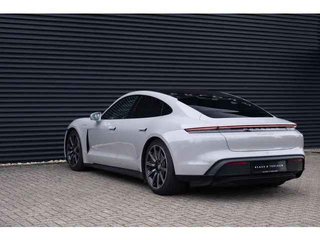 Porsche Taycan 4S Performance 84 kWh 2022 Elektrisch 15