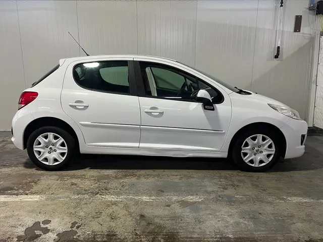 Peugeot 207 3