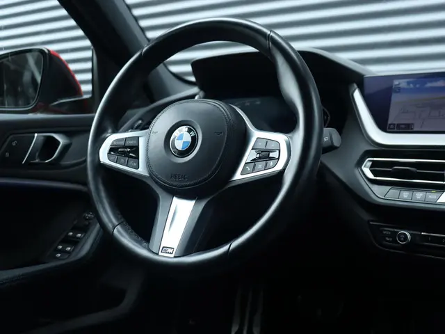 BMW 1 Serie 5-deurs 118i 2023 Benzine 29