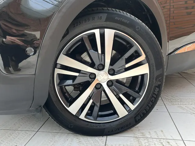 Peugeot 5008 PureTech 130 GT-Line 2019 Benzine 4