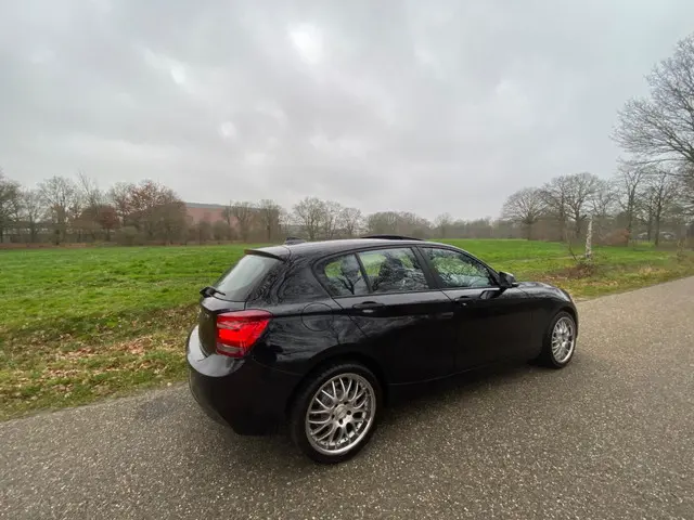 BMW 1 Serie 116i AUTOMAAT. LEDER 2013 Benzine 43