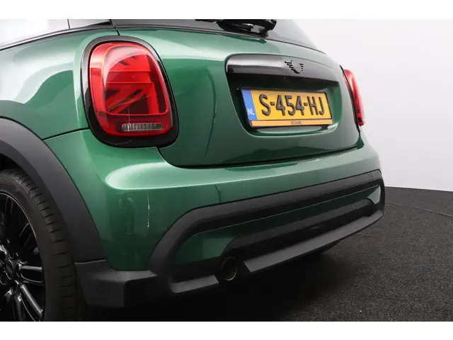 MINI Cooper 1.5 Camden Plus Edition 2023 Benzine 45