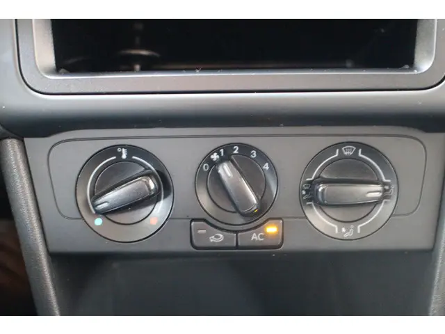 Volkswagen Polo 1.2 Easyline 2013 Benzine 13