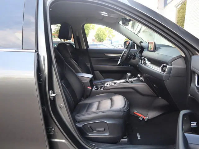 Mazda CX-5 2.0 SkyActiv-G 165 Luxury 2021 Benzine 32