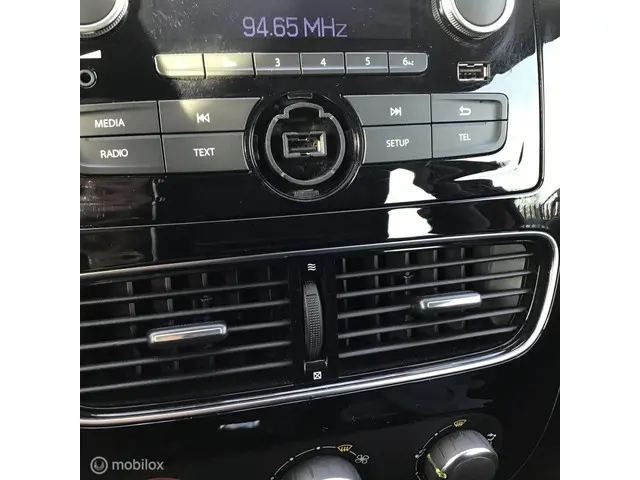 Renault Clio Estate 0.9 TCe Limited 2019 Benzine 22