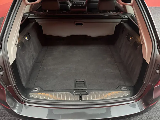 BMW 5 Serie Touring 520i Luxury Edition 2014 Benzine 14